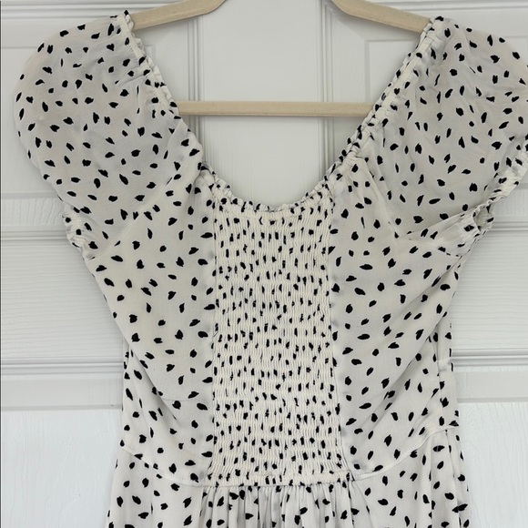 NWT Black and White Mini Dress - Picture 7 of 7
